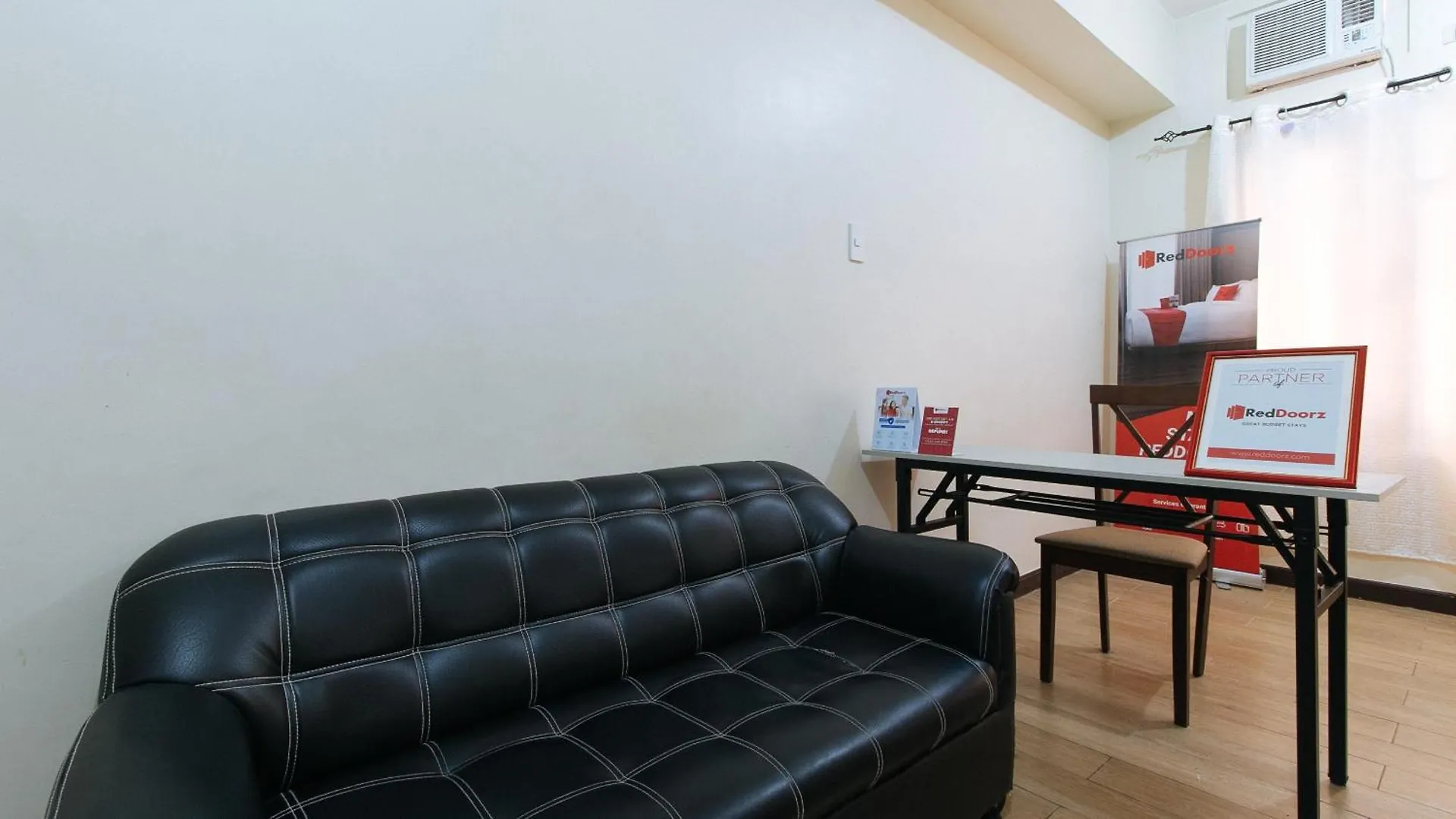 Hotel Reddoorz @ Jolly Orange Paranaque Paranaque City